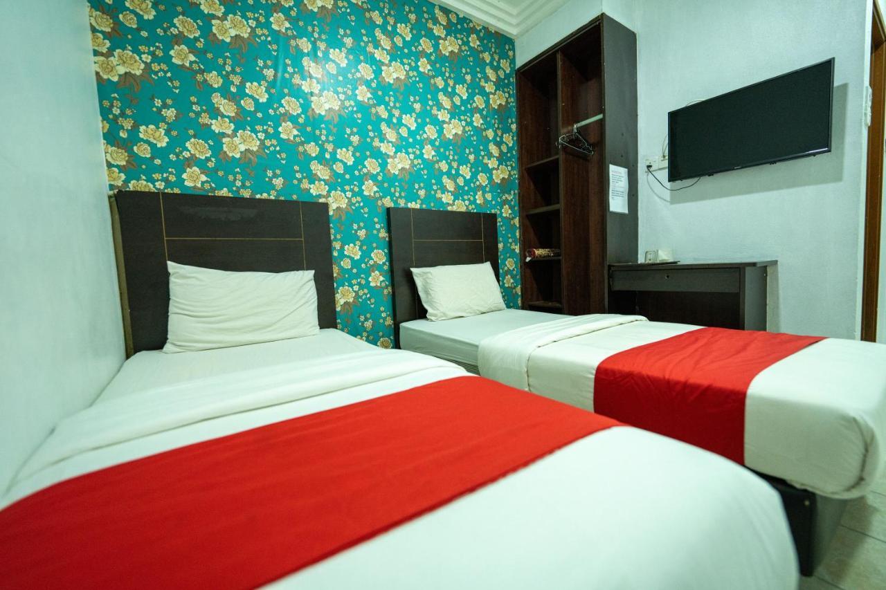 Mrj Hotel Wakaf Che Yeh 2 كوتا بْهارو المظهر الخارجي الصورة