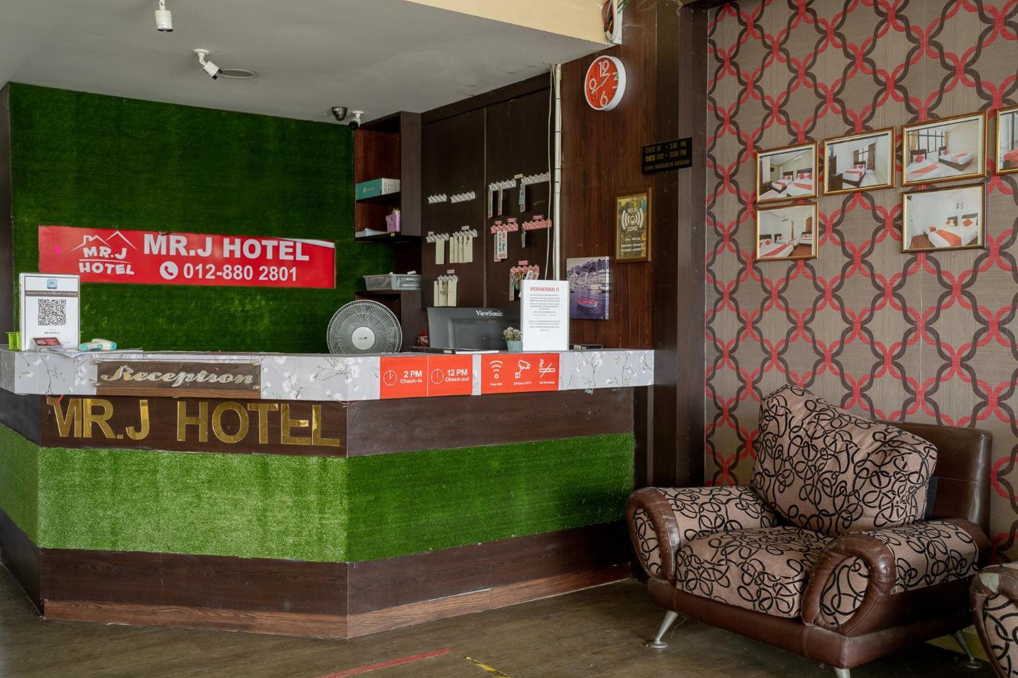 Mrj Hotel Wakaf Che Yeh 2 كوتا بْهارو المظهر الخارجي الصورة