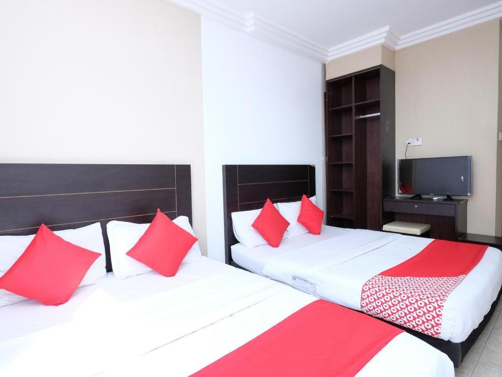 Mrj Hotel Wakaf Che Yeh 2 كوتا بْهارو المظهر الخارجي الصورة