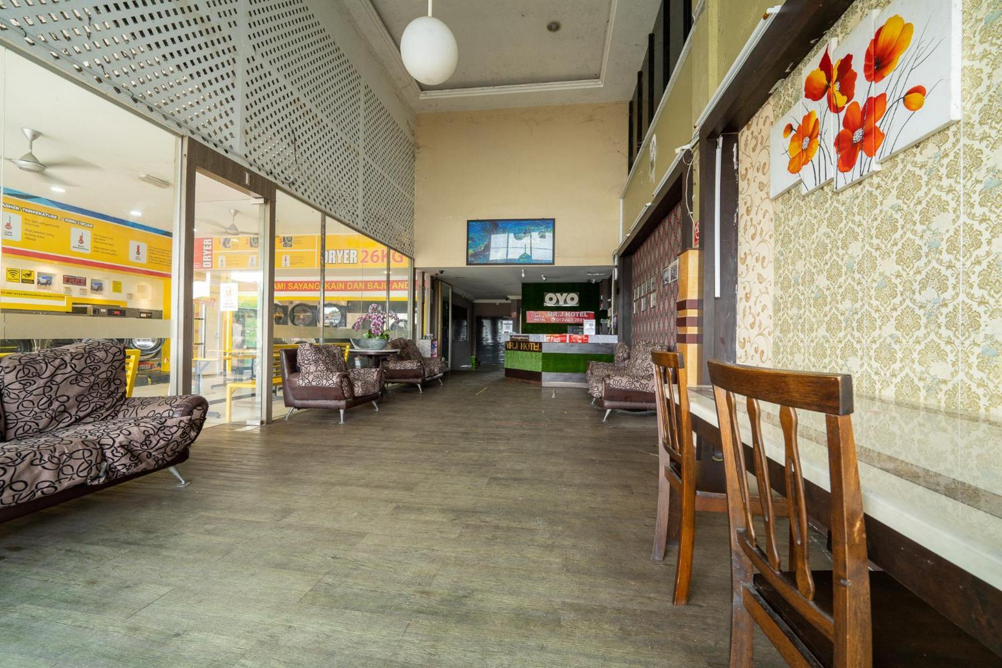Mrj Hotel Wakaf Che Yeh 2 كوتا بْهارو المظهر الخارجي الصورة
